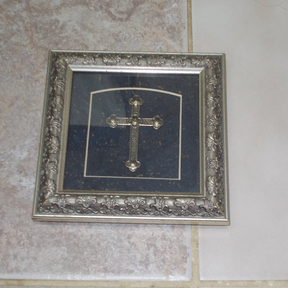 Gorgeous mounted cross, matted & framed, approximately 6 3/4"x6 3/4"